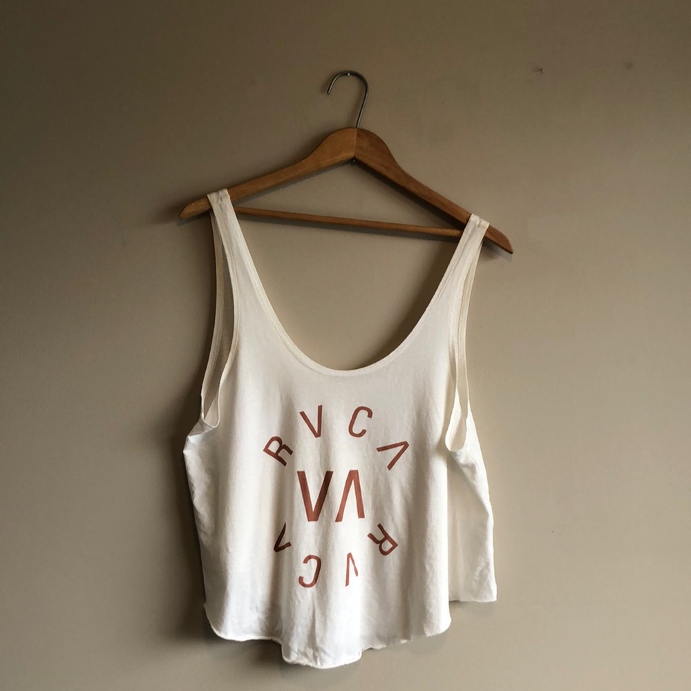 Scoop neck crop tank top